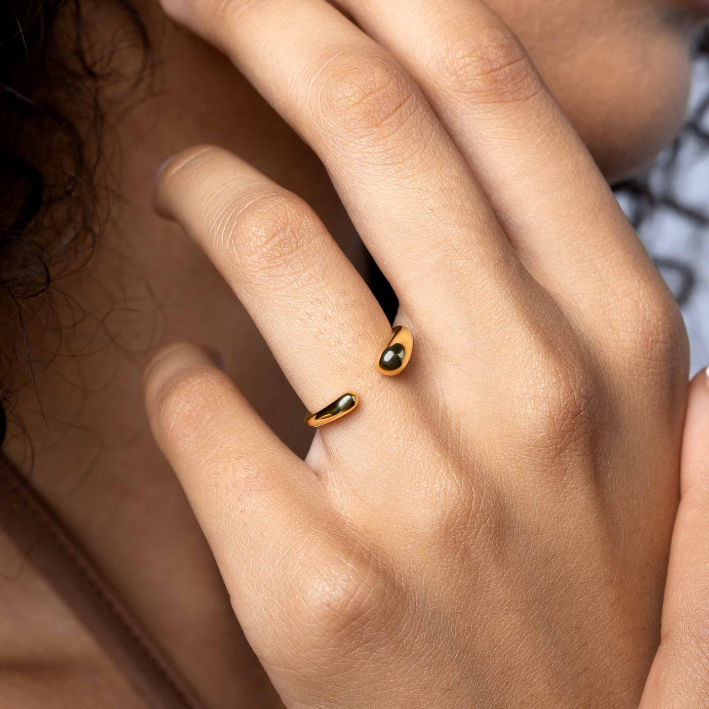 Thin Teardrop Ring